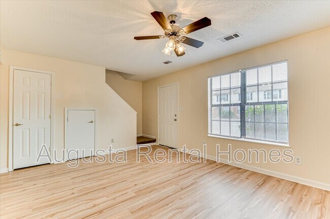 707 Cardinal St