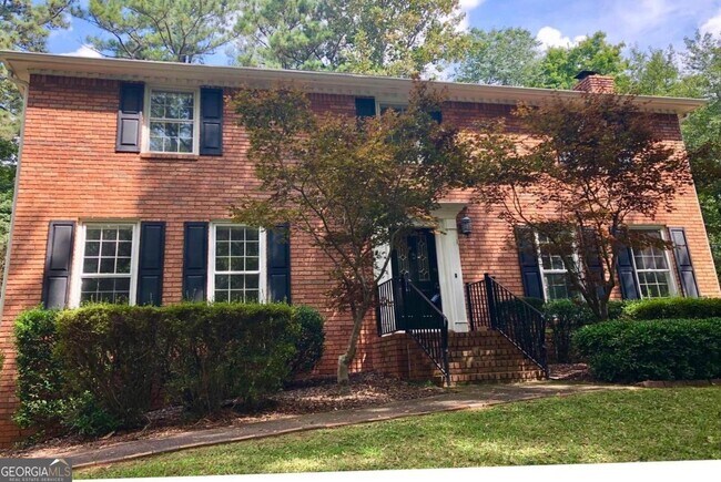 Photo - 2408 Crooked Tree Ct NE Casa