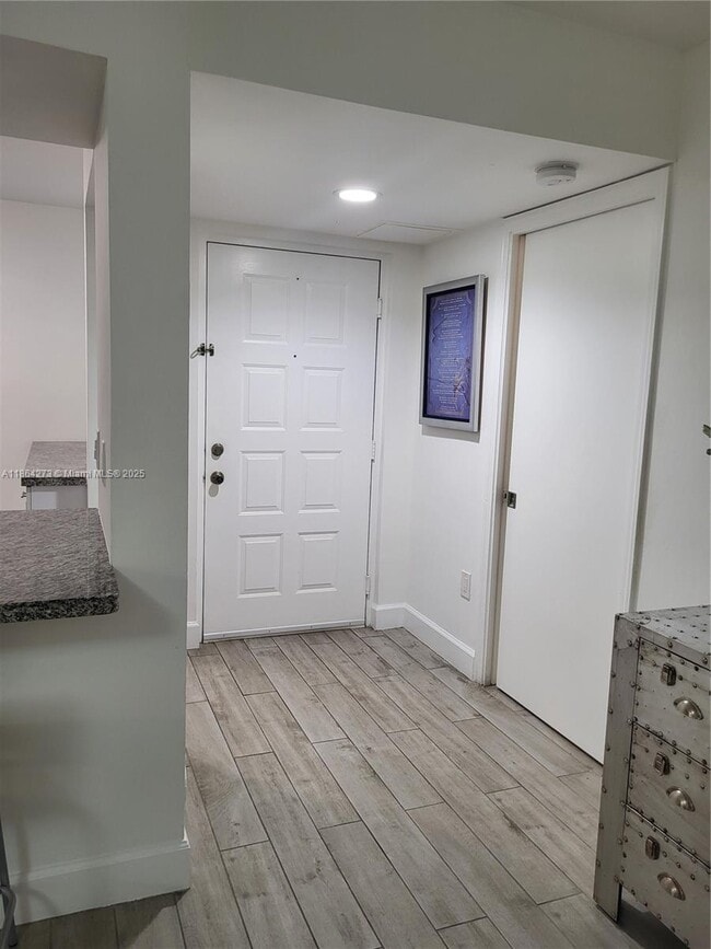 Photo - 4555 NW 99th Ave Unidad 103