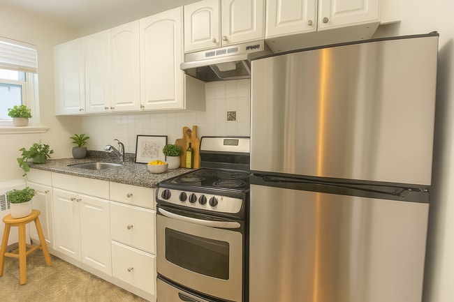 Building Photo - 135 MacLaren