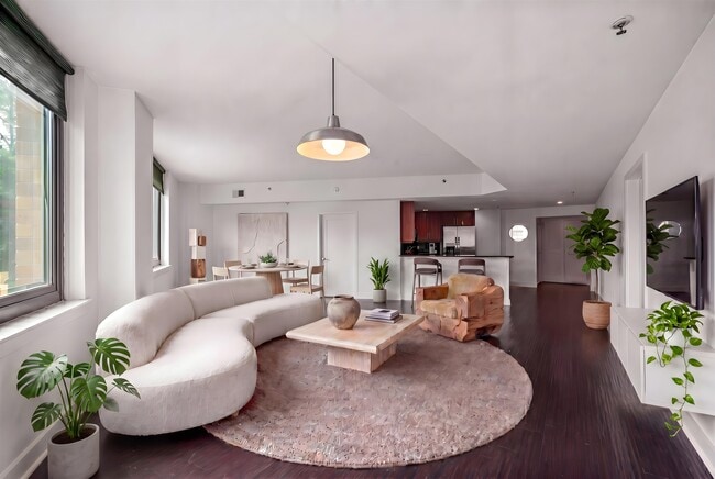 Building Photo - 800 Jackson St Unit 609