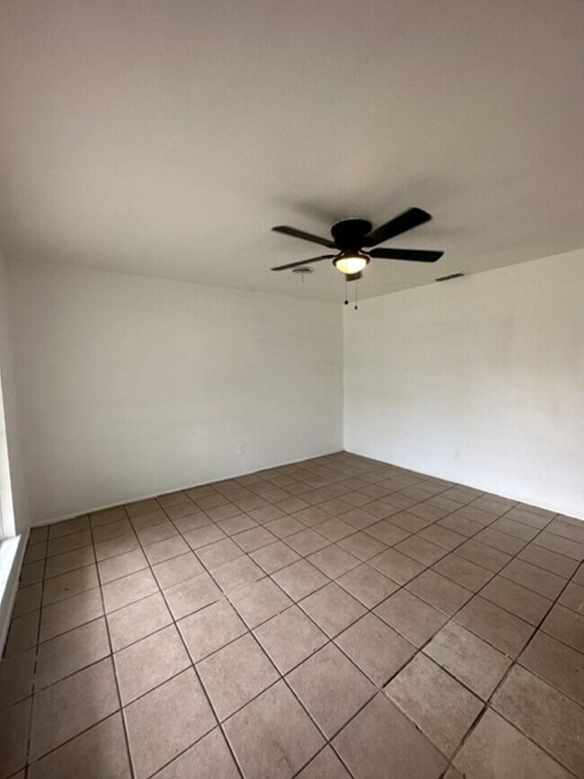 Photo - 5131 Encino Rd