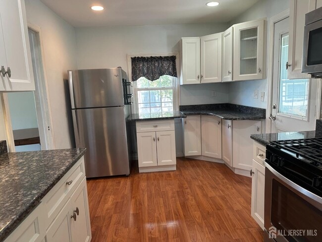 536 Alice Pl
