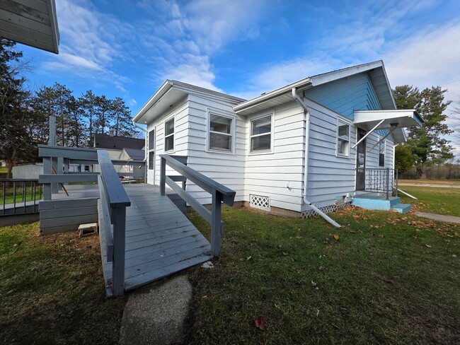 Photo - 2 Bedroom Single Family Home in Clintonville