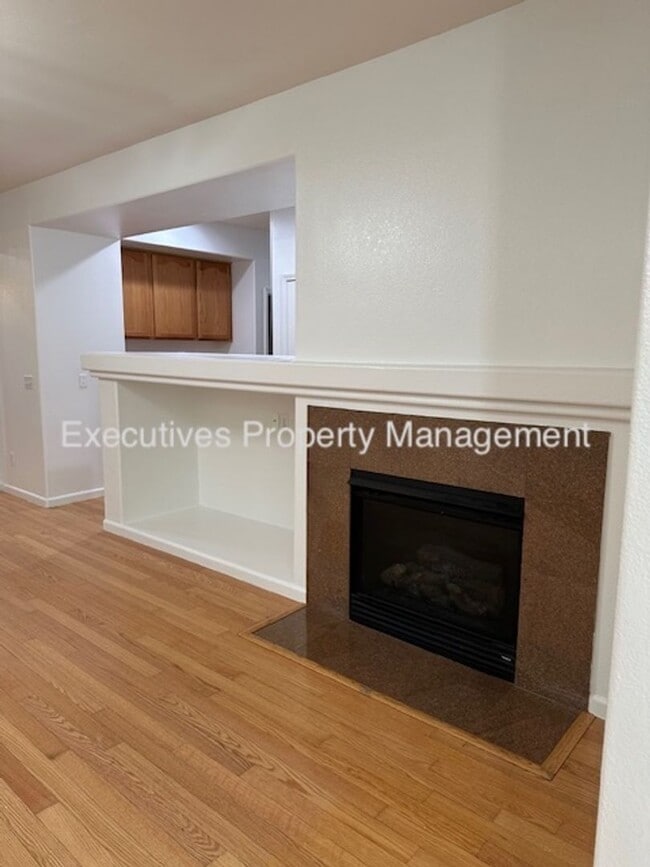 1263 Orion Ct