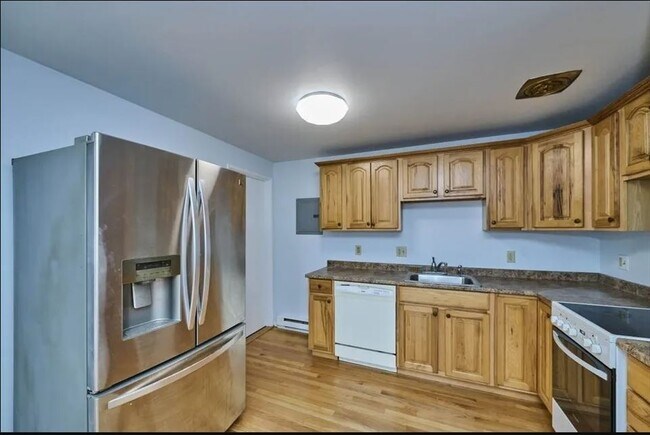3 Colonial Village Dr Unit 10