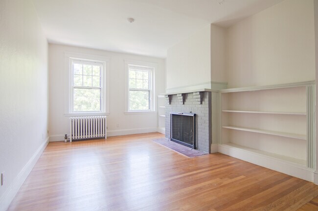 Building Photo - 36 Linnaean St Unit 12A