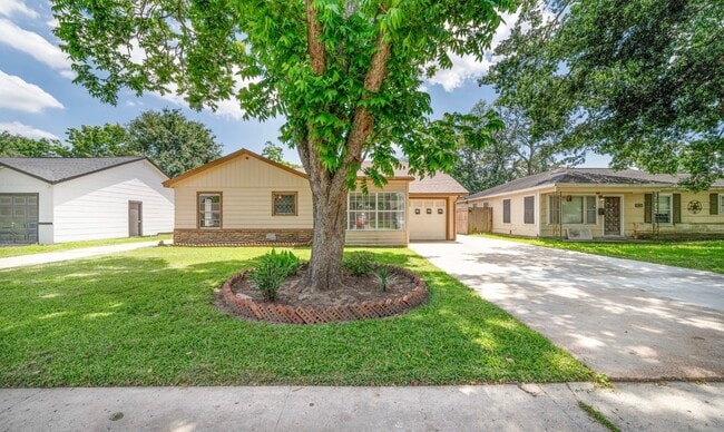 Photo - 1309 Jefferson St