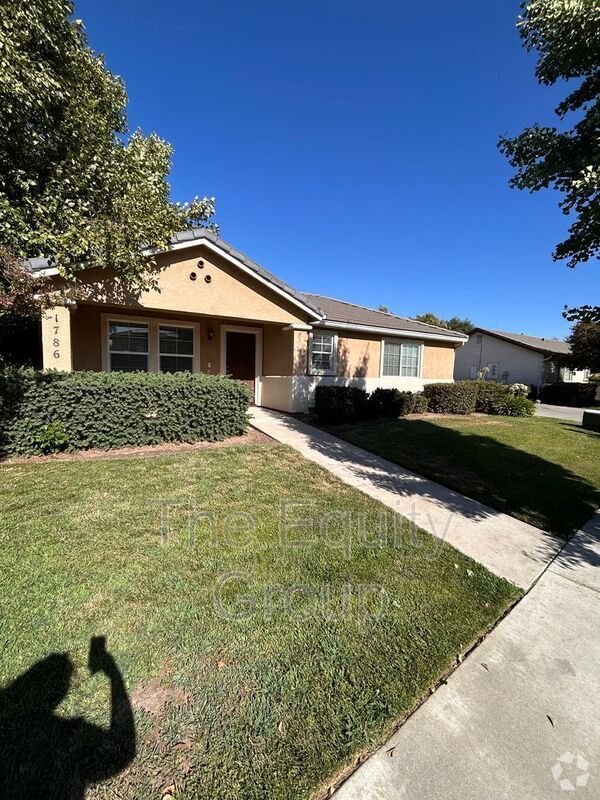 Building Photo - 1786 Paseo Del Lago Rental