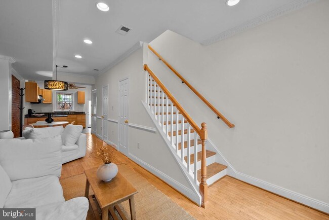 Photo - 1010 W St NW