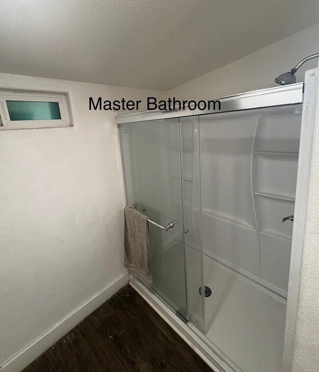 Photo - 8022 S Willow St