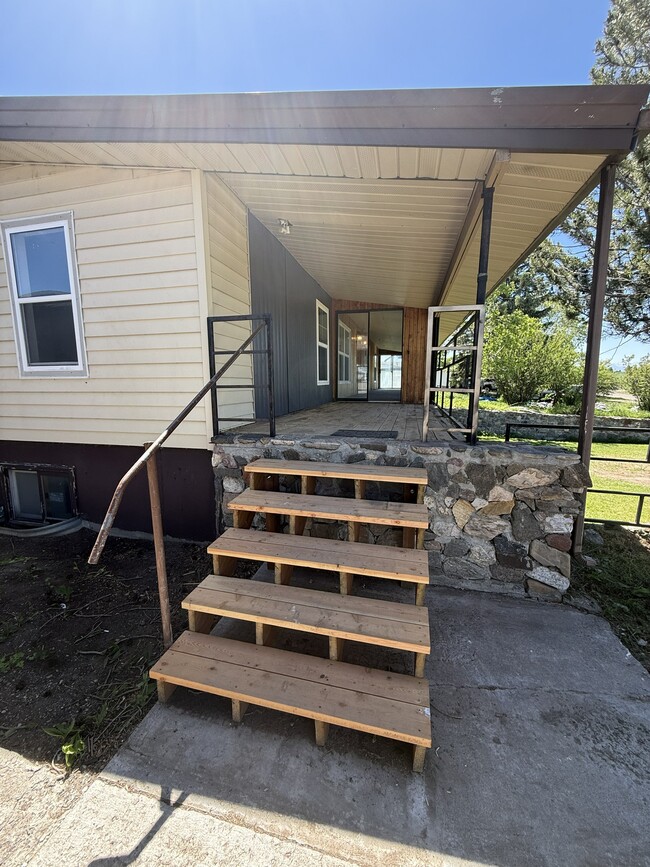 Entry to Sunroom - 256 Hidden Valley Rd