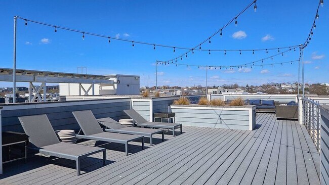 Photo - 1350 Maryland Ave NE