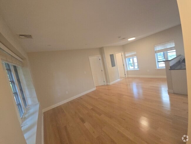 Building Photo - 312 Rindge Ave Rental