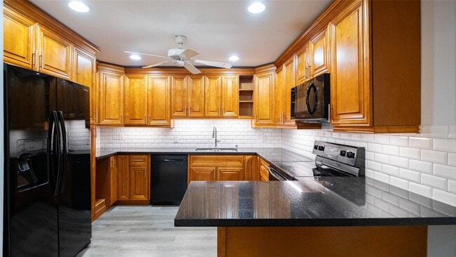 Photo - 9069 SW 22nd St