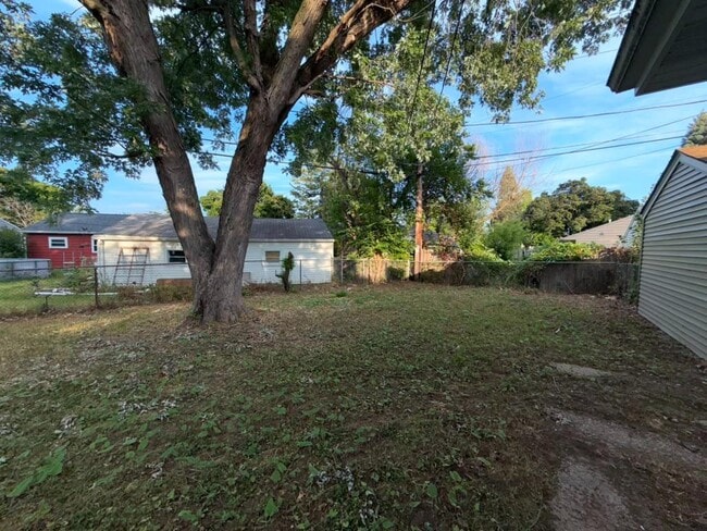 Photo - 5468 N Strathmore Ave