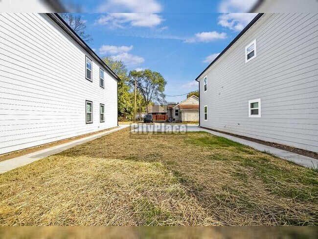 Photo - 2801 E Riverside Dr Casa