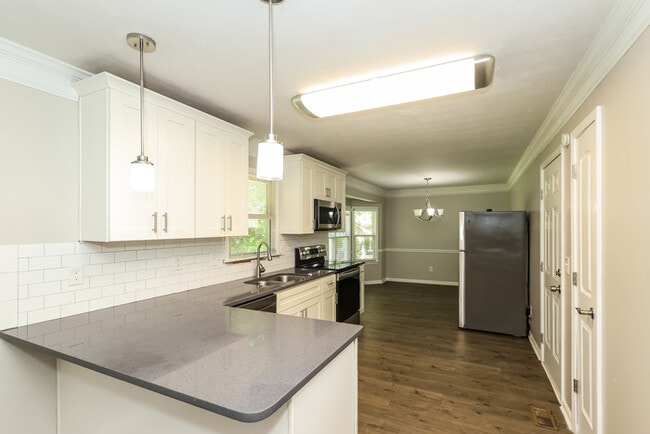 Photo - Fantastic 4bd/2ba home! Let yourself in!
