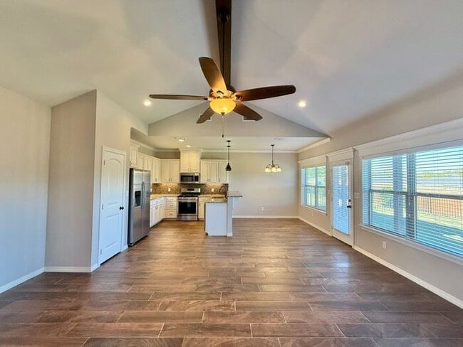 Photo - Beautiful 3-Bedroom, 2-Bath Home with Mode...
