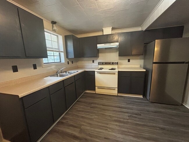 Building Photo - Colonel Glenn Multi Unit C