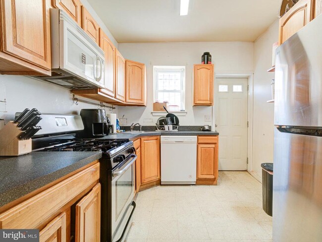 Photo - 1742 N Bouvier St