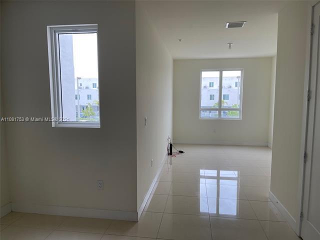 Photo - 6415 NW 102nd Path