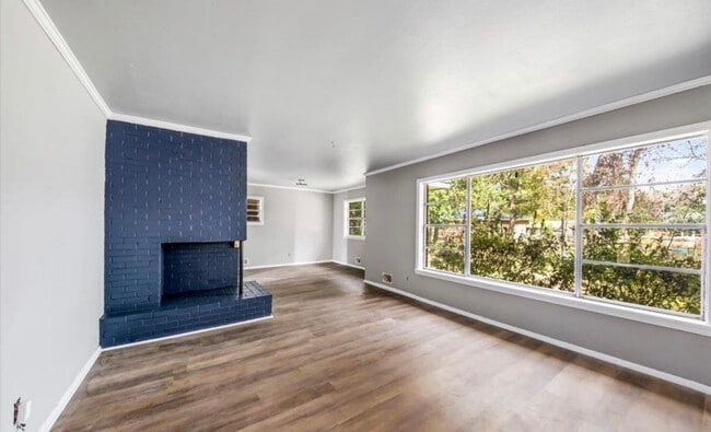 Photo - 2363 Robin Hood Rd