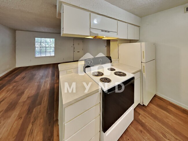 Photo - 613 W San Antonio St Unit 105 Unidad 105