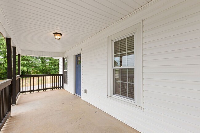 Front Porch - 615 Old Rutherford Rd