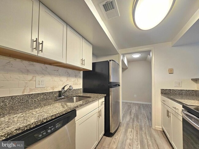 Photo - 8612 Walutes Cir