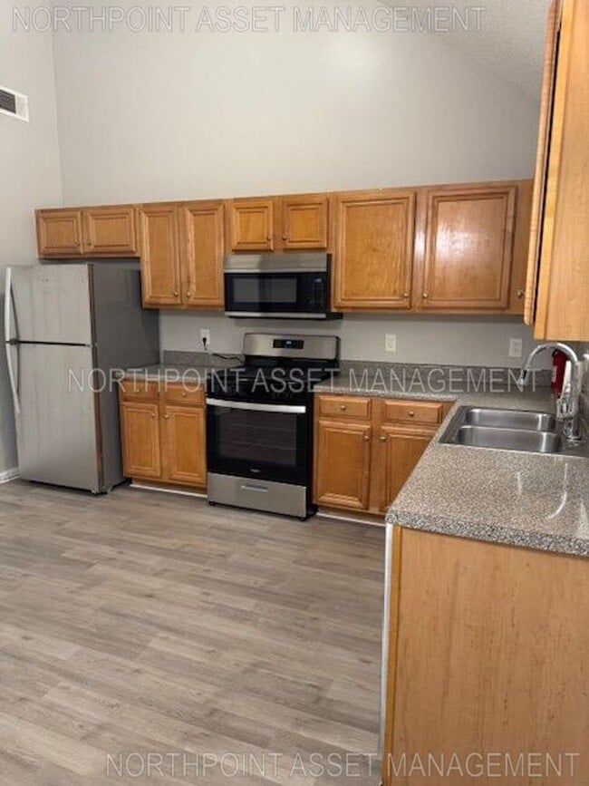 Photo - Beautiful 3BR 2BA Home w/ Attached Garage in Fairburn