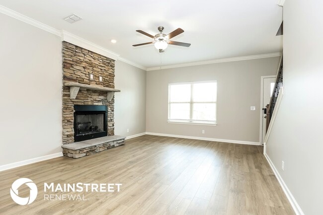 Photo - 2335 Shafer Dr