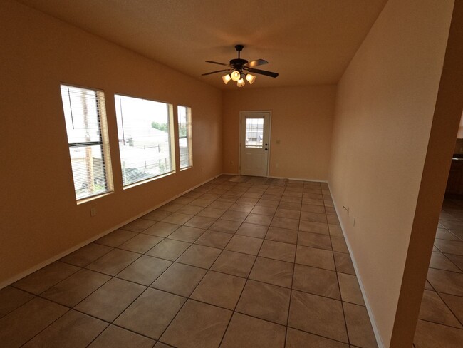 Photo - 1401 W Brown Rd