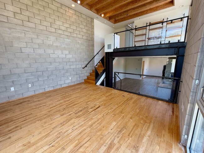 Building Photo - 530 N Larchmont Blvd Unit 3 Rental