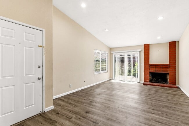 Photo - Union City 4-Bed, 2-Bath w/ 2-Car Garage & Vaulted Ceilings