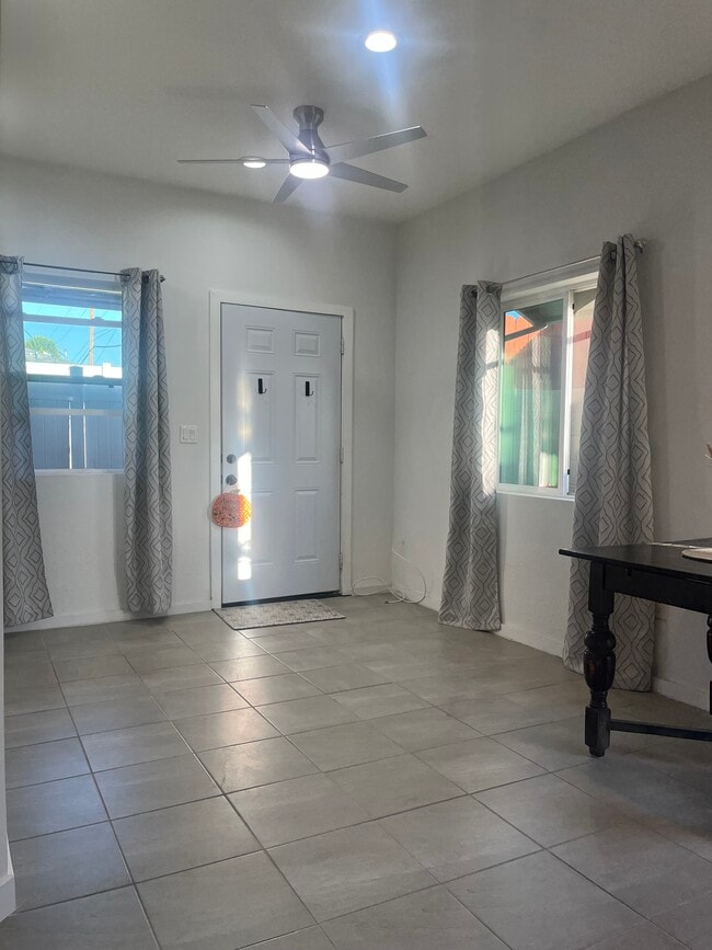 Natural Light - 10500 Hayvenhurst Ave