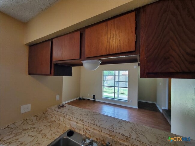 Photo - 1308 Covey Ln