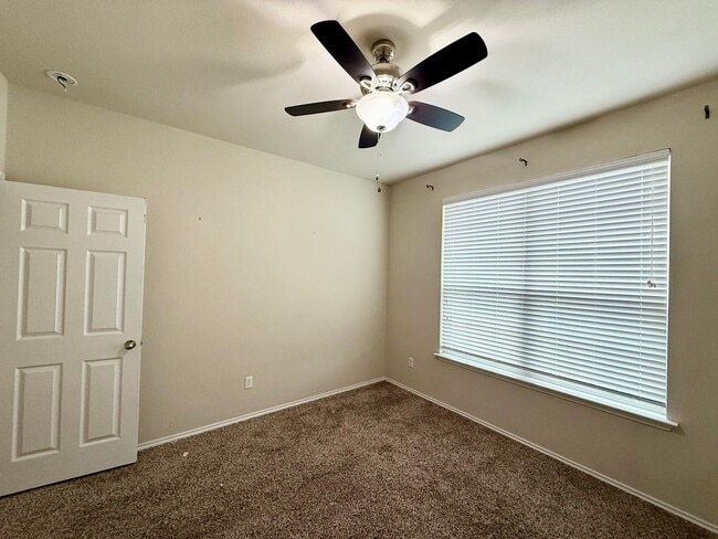 Photo - Spacious 4-Bedroom Home on Quiet Cul-de-Sac