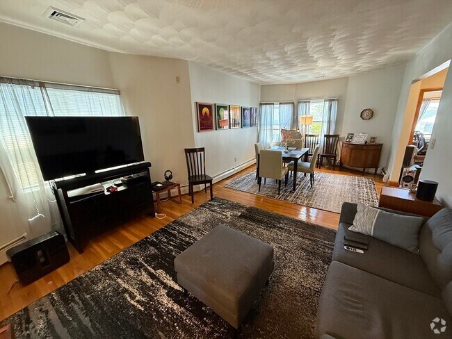 Building Photo - 49 Curtis Ave Unit 2 Rental