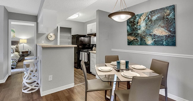 Courtney Cove Apartment Homes