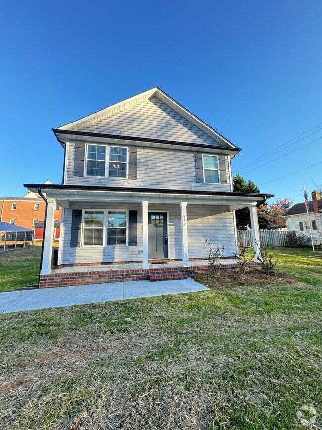 Building Photo - Newly Constructed 3 bed 2.5 bath home! Ver...