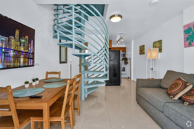 Building Photo - 6966 Byron Ave Unit 102 Rental