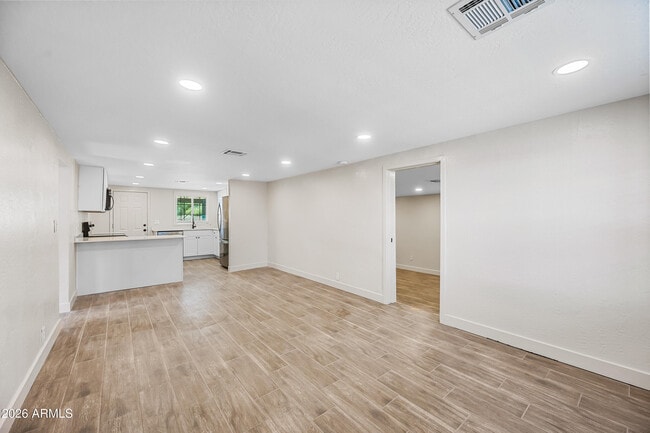 Photo - 750 W 1st Pl