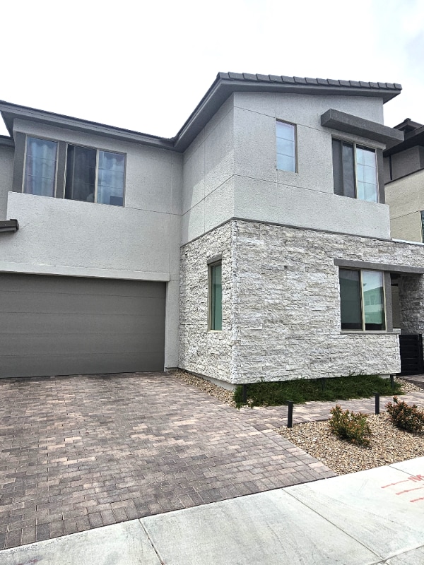 Building Photo - 6333 Redstone Hls Dr Rental