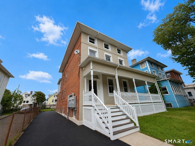 Building Photo - 206 Jefferson St Unit B