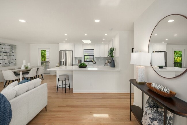 Photo - Bitter Lake - Broadview Home