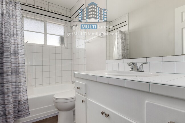 Photo - 2618 E Pierson St