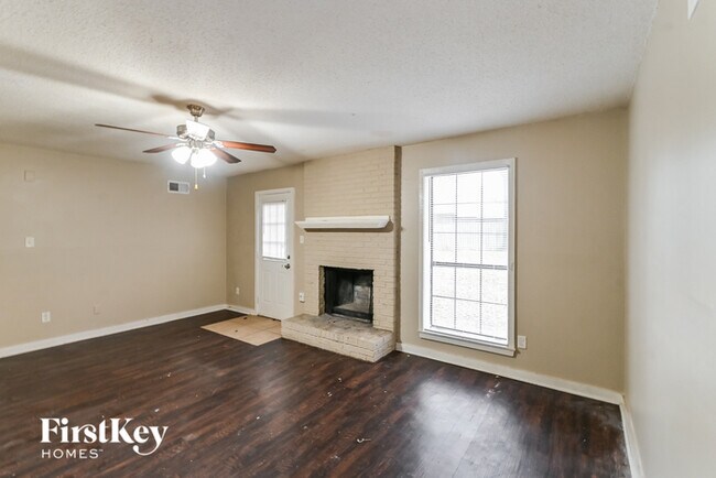 Photo - 4266 Crump Rd