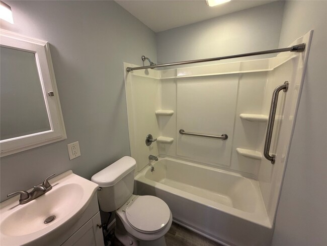 Photo - 3711 Charlotte St