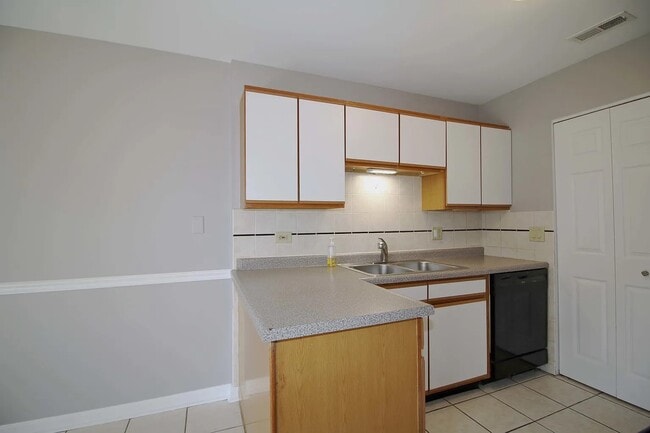 Photo - 346 Wilmington Dr